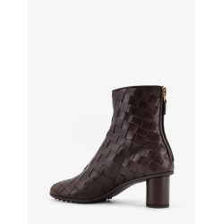 Leather ankle boots with Intrecciato motif