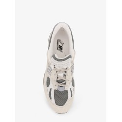 991 mesh and suede low-top sneakers