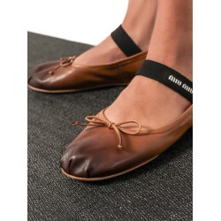 Leather ballerinas