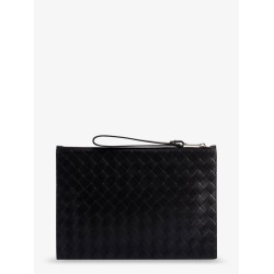 Leather clutch with Intrecciato motif