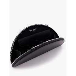 Leather pochette with iconic four stitched detail