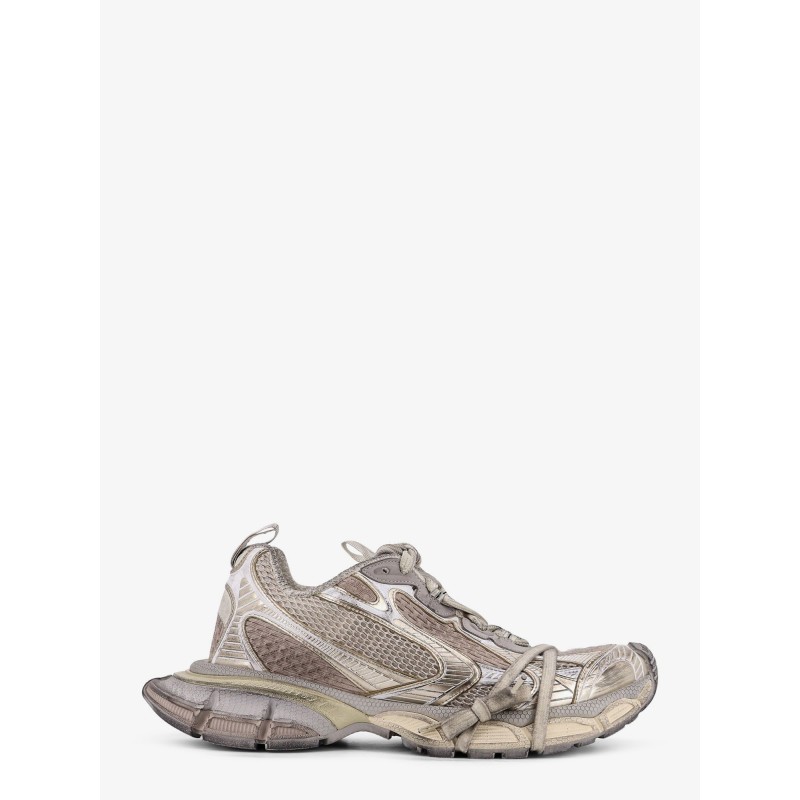 3XL low-top mesh sneakers