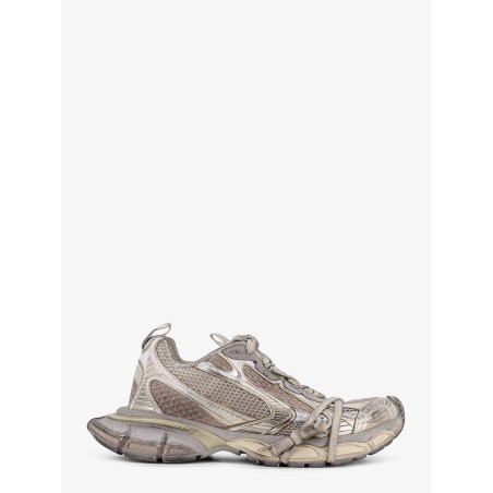 3XL low-top mesh sneakers