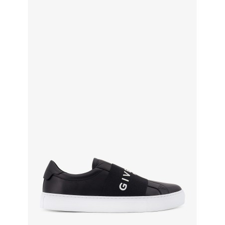 Low-top leather sneakers