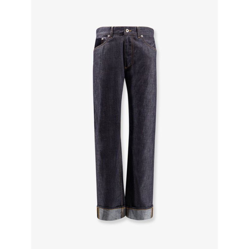 Turned up jeans with straight leg