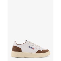 Medalist leather sneakers