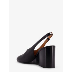 Tabi leather pumps