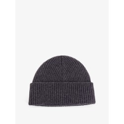 Virgin wool hat with embroidered logo on the front