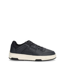 SNEAKER WITH MESH DETAILS