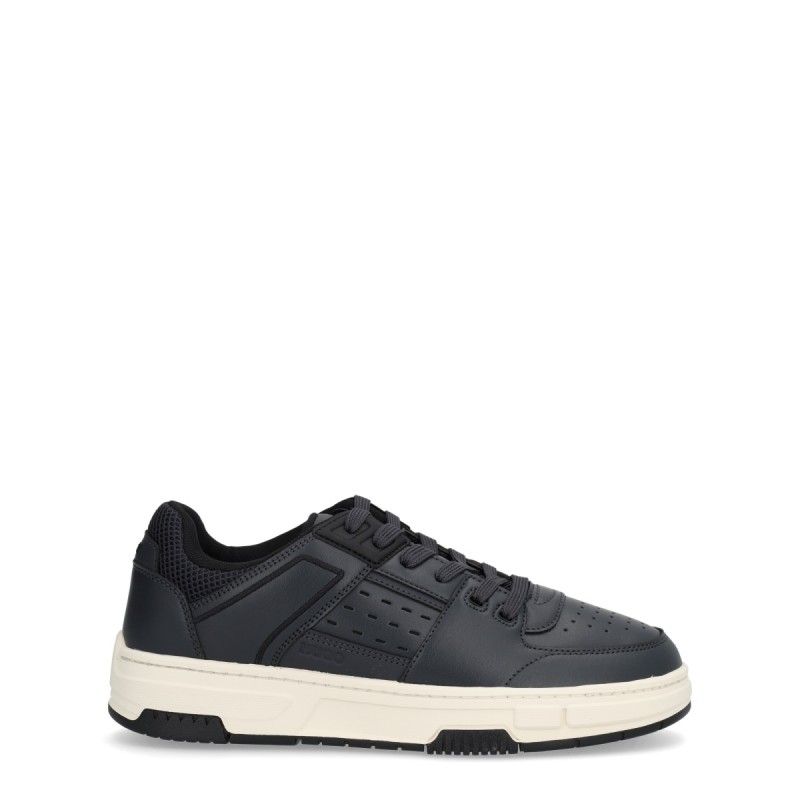 SNEAKER WITH MESH DETAILS