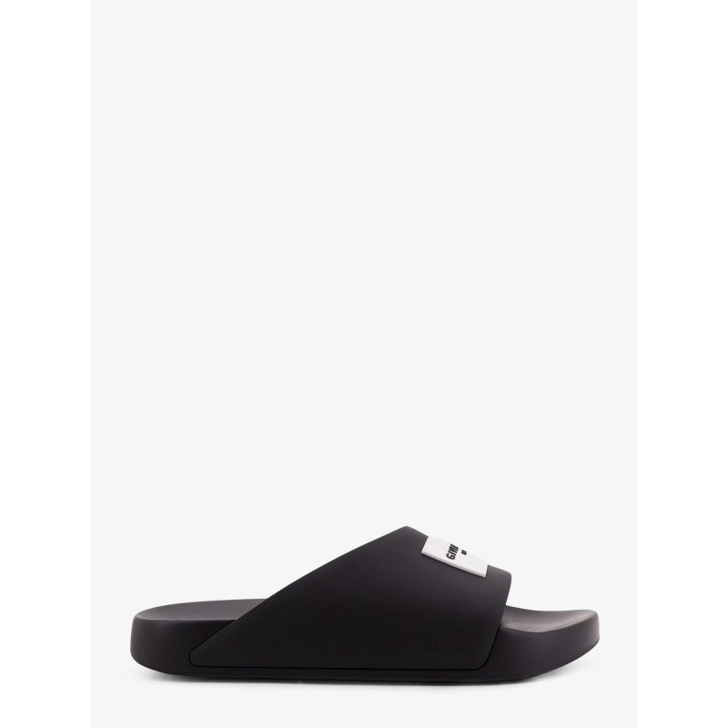 Rubber slide with logo lettering patch