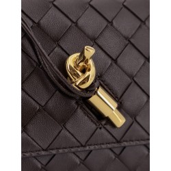 Andiamo crossbody bag with Intrecciato pattern