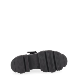 BALLERINA WITH LOGO BUCKLE