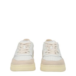 "MEDALIST LOW" SNEAKER