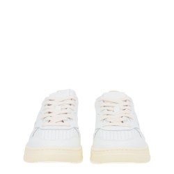 "MEDALIST LOW" SNEAKER