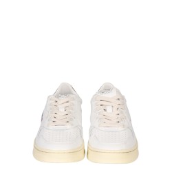 "MEDALIST LOW" SNEAKER