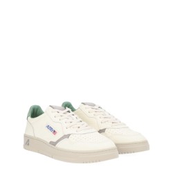 "MEDALIST LOW" SNEAKER