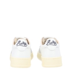 "MEDALIST LOW" SNEAKER