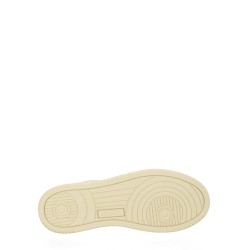 "MEDALIST LOW" SNEAKER