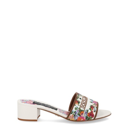 SANDAL WITH EMBROIDERY