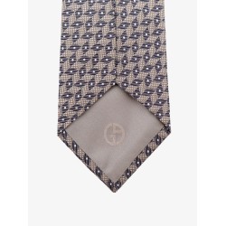 Silk tie