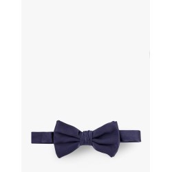 Silk bow tie