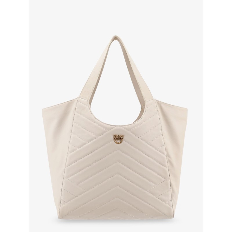 Quilted leather shoulder bag