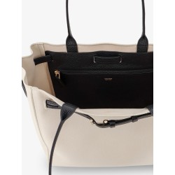 Canvas shoulder bag with engraved logo on the front