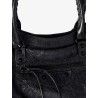 Le City Bag L leather shoulder strap with metal details