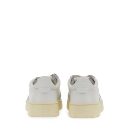 "MEDALIST LOW" SNEAKER