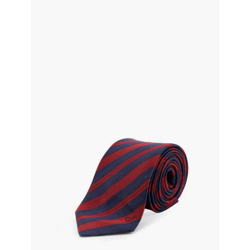 Silk tie