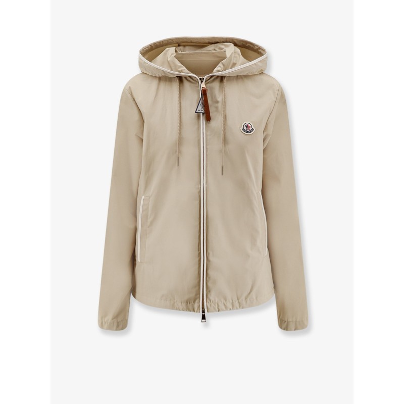 Sarracenia jacket with contrasting profiles