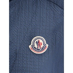 Edasic jacket with elastic profiles