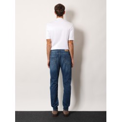 Leisure Fit cotton jeans