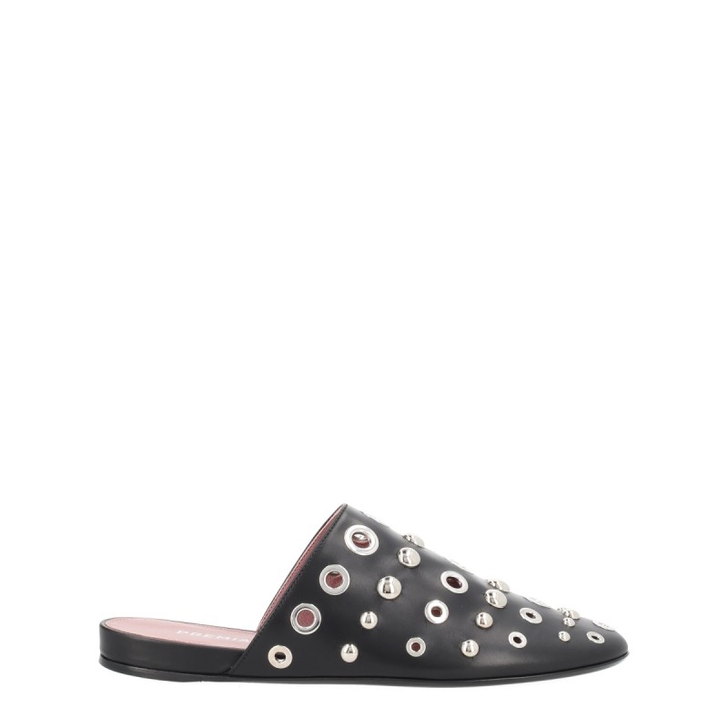 LEATHER SLIPPER WITH STUDS