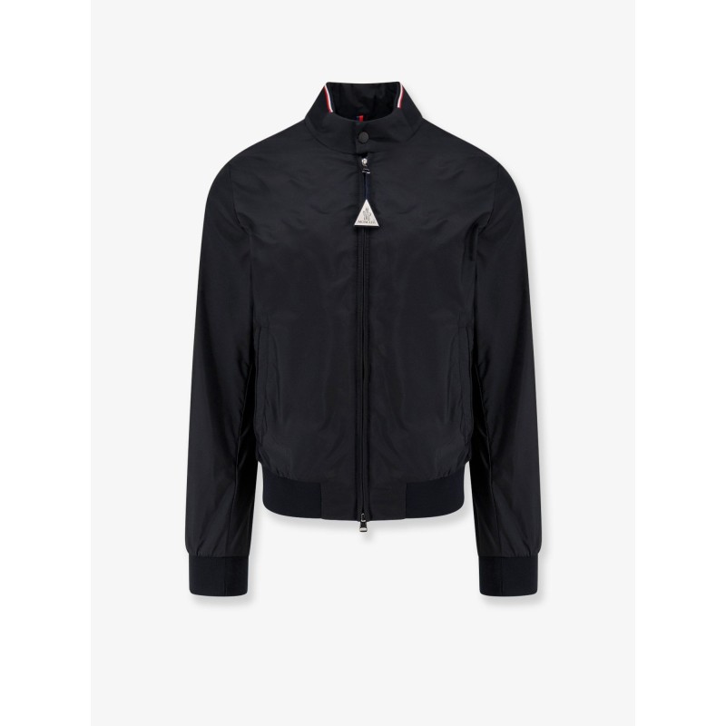 Reppe jacket with contrasting profiles