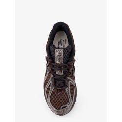 19062 mesh sneakers with logo on the side