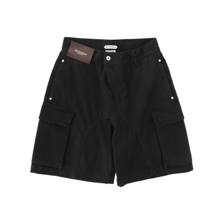 SHORTS WITH LOGO PATCH