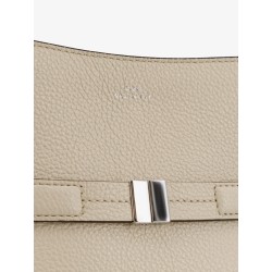 Hammered leather bucket bag with strap on the front