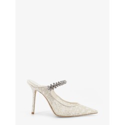 Embroidered tulle décolleté