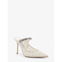 Embroidered tulle décolleté