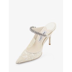 Embroidered tulle décolleté