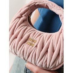 Wander matelassé velvet mini crossbody bag