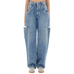 JEANS CON DETTAGLIO CUT OUT