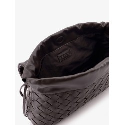Leather shoulder bag with Intrecciato pattern