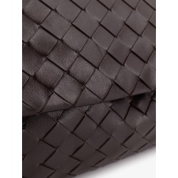 Leather shoulder bag with Intrecciato pattern