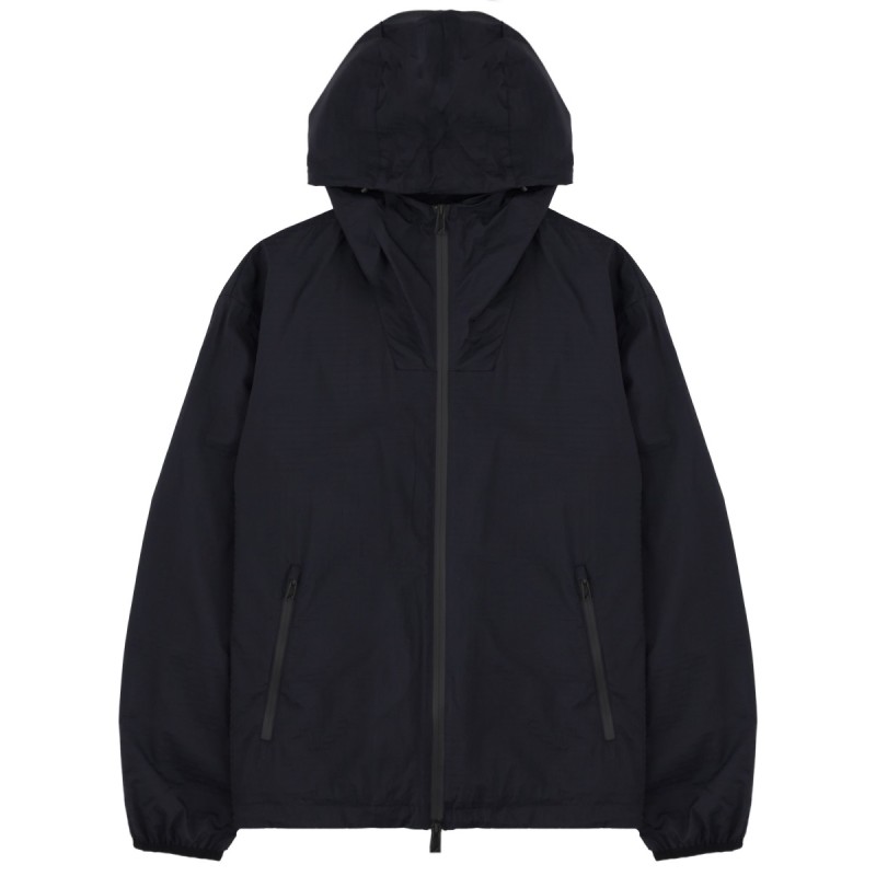 GIACCA CON ZIP E CAPPUCCIO