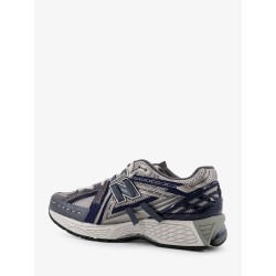 U19064 mesh sneakers with suede inserts