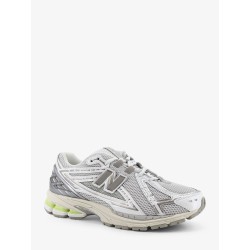 U19063 mesh sneakers with logo on the side