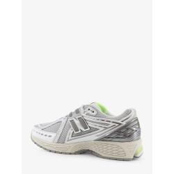 U19063 mesh sneakers with logo on the side